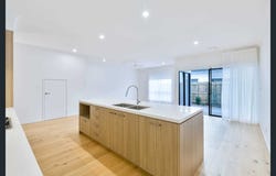 Hope Island, Qld 4212