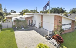 6 Sinclair Place, Ningi, Qld 4511