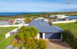 6 Hump Back Road, Encounter Bay, SA 5211