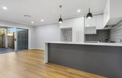 2/14 Heather Street, Kearneys Spring, Qld 4350