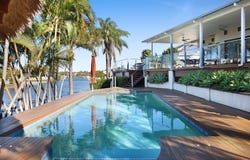 8 Chantilly Close, Benowa Waters, Qld 4217
