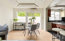 2/1b Regent Street, Elsternwick, Vic 3185