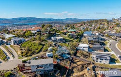 32 Jeannette Court, Lenah Valley, Tas 7008