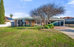 1 Tathra Place, Waikiki, WA 6169
