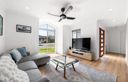 24 Penina Circuit, Cornubia, Qld 4130