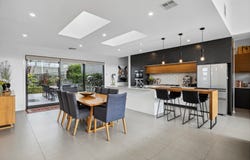 2 Leon Street, Googong, NSW 2620