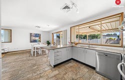 10 Deloraine Close, Hinchinbrook, NSW 2168