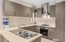 1/297 Liberty Parade, Heidelberg West, Vic 3081