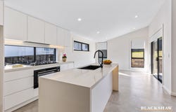 12 Throsby Crescent, Sunshine Bay, NSW 2536