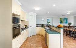 18 Walla Place, Glenfield Park, NSW 2650