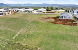 8 Neuendorf Street, Kalbar, Qld 4309