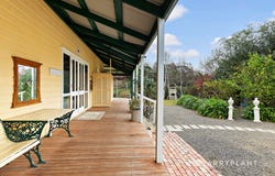 4 Coach House Lane, Beaconsfield, Vic 3807