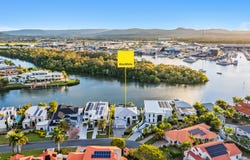1675 Riverdale Drive, Hope Island, Qld 4212