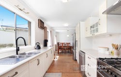 10 Gow Avenue, Albion Park Rail, NSW 2527