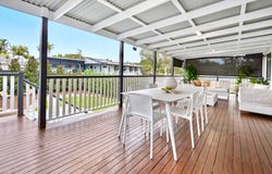 15 Pattison Avenue, Norman Park, Qld 4170