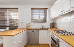 11/2 Emilton Avenue, St Kilda, Vic 3182