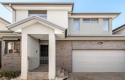2/9 Esmale Street, Strathmore, Vic 3041