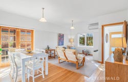 13 Gregson Avenue, New Town, Tas 7008