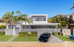 9 Royal Albert Crescent, Paradise Point, Qld 4216