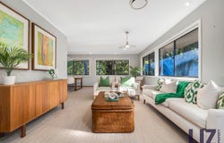 4 Neptune Street, Chapel Hill, Qld 4069