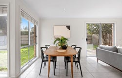 5 Chin Court, Berwick, Vic 3806