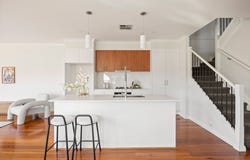 5 Grantley Drive, Gladstone Park, Vic 3043