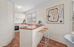 2/29 Oatland Crescent, Holland Park West, Qld 4121