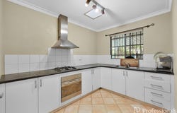 5 Leone Street, Thornlie, WA 6108