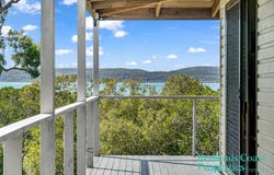 25 Blue Bay Crescent, Macleay Island, Qld 4184