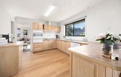 13 Highview Court, Black Hill, Vic 3350