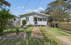 22 Inglis Street, Woody Point, Qld 4019