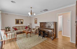 2/11 Wallarano Drive, Noble Park, Vic 3174