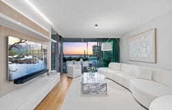 3402 Ephraim Island, Paradise Point, Qld 4216