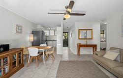 2/7 Zillah Street, Stones Corner, Qld 4120