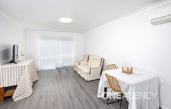 2/12 DUNN AVENUE, Forest Hill, NSW 2651