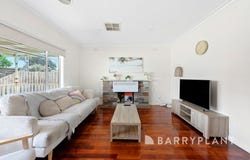 1/42 Ivanhoe Avenue, St Albans, Vic 3021