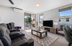 237/64 Sickle Avenue, Hope Island, Qld 4212