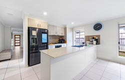 37 Macintyre Parade, Pacific Pines, Qld 4211