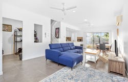 8/6 Currawong Street, Norman Gardens, Qld 4701