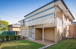 4 Novello Street, Mansfield, Qld 4122