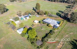 411 Dinsdale Road, Wooroloo, WA 6558