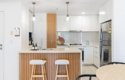 302/14 George Avenue, Broadbeach, Qld 4218