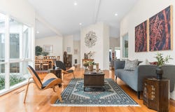 60 Mountain View Road, Mount Eliza, Vic 3930