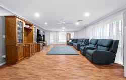 5 Lyndhurst Place, Glen Alpine, NSW 2560
