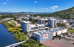 30/2-4 Kingsway Place, Townsville City, Qld 4810