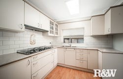 4 Melville Road, St Clair, NSW 2759