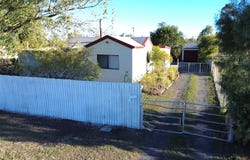 12 Earl Street, Jondaryan, Qld 4403