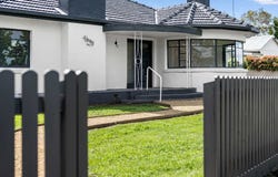 327 Gray Street, Hamilton, Vic 3300