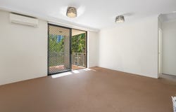 20/300 Sir Fred Schonell Drive, St Lucia, Qld 4067