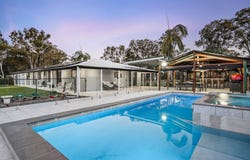 752 Beachmere Road, Beachmere, Qld 4510